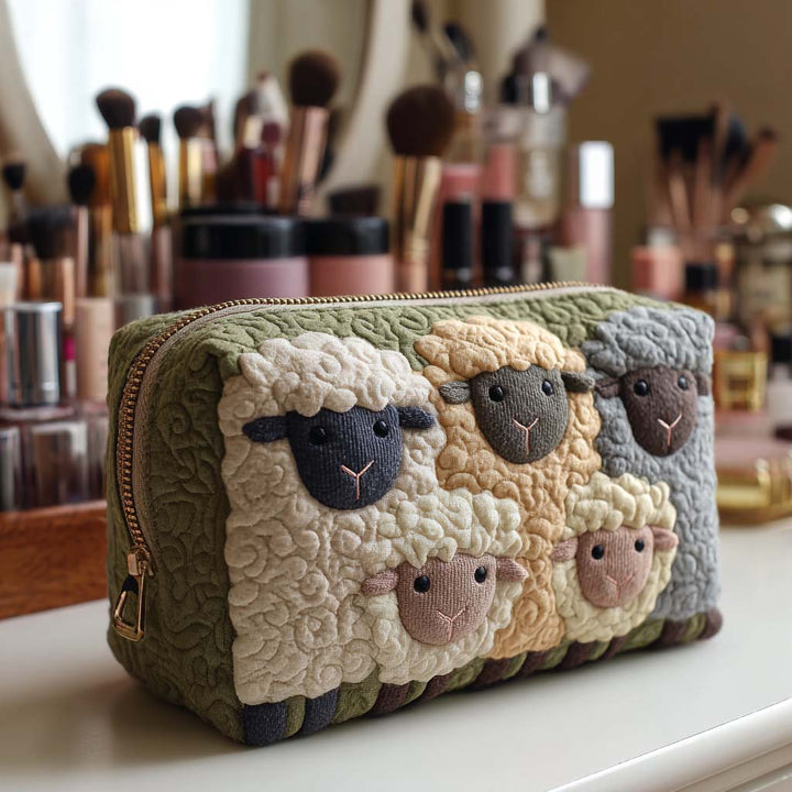 Trousse de maquillage matelassée petits agneaux – vue 1 – Maria Milano