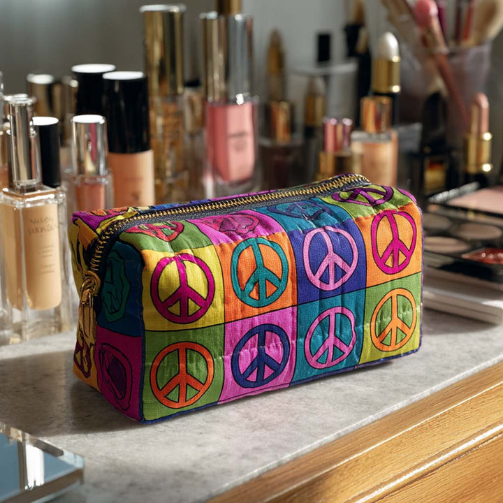 Trousse de maquillage matelassée symbole de paix rétro – vue 1 – Maria Milano